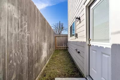 3235 Longleaf Meadows Drive, Houston, TX 77063 - Photo 22