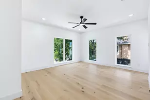607 Marshall St, Houston, TX 77006 - Photo 18