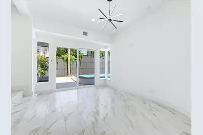 607 Marshall Street, Houston, TX 77006 - Photo 12