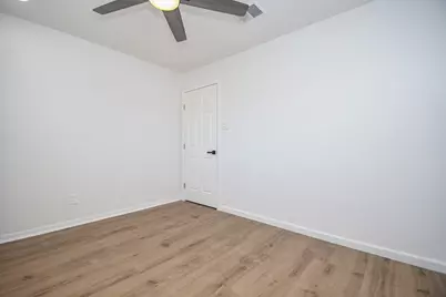 7703 Braesridge Court, Houston, TX 77071 - Photo 24