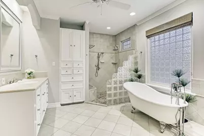 15807 Fleetwood Oaks Drive, Houston, TX 77079 - Photo 24