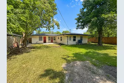 6010 Ridgeway Drive, Houston, TX 77033 - Photo 14