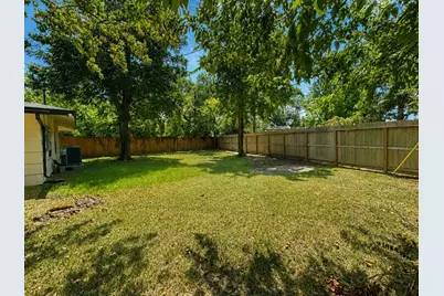 6010 Ridgeway Drive, Houston, TX 77033 - Photo 14