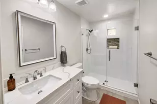 6010 Ridgeway Dr, Houston, TX 77033 - Photo 6
