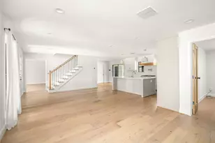 10830 Burgoyne Rd, Houston, TX 77042 - Photo 10