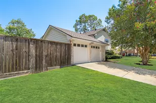 10830 Burgoyne Rd, Houston, TX 77042 - Photo 4