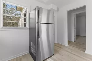 16643 Lake Cir, Conroe, TX 77302 - Photo 18