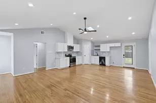 4926 Edfield St, Houston, TX 77033 - Photo 14