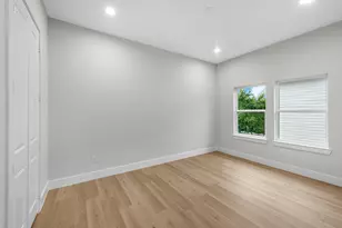 2348 Delafield St, Houston, TX 77023 - Photo 18