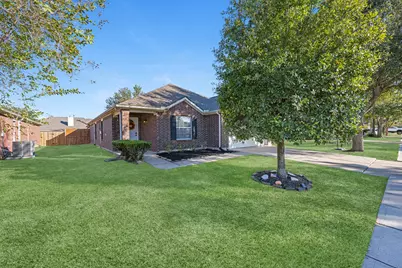 3115 Centennial Village Drive, Pearland, TX 77584 - Photo 6