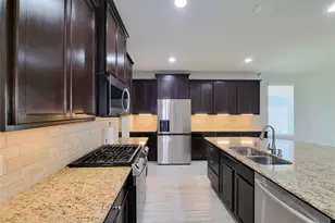 2982 Austin Breeze Ln Ln, League City, TX 77573 - Photo 14