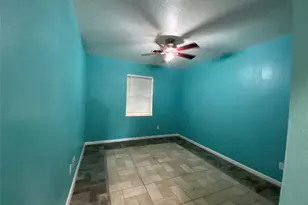 4717 33rd St, Dickinson, TX 77539 - Photo 8