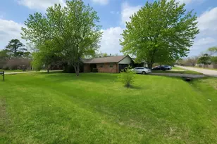 4717 33rd St, Dickinson, TX 77539 - Photo 2