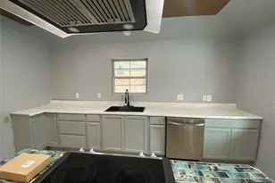 4717 33rd St, Dickinson, TX 77539 - Photo 18