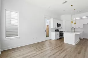 8918 Sunshine Laverne Ln, Houston, TX 77080 - Photo 8