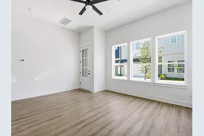8918 Sunshine Laverne Lane, Houston, TX 77080 - Photo 10