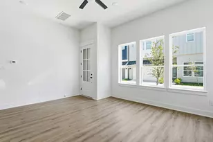 8918 Sunshine Laverne Ln, Houston, TX 77080 - Photo 10