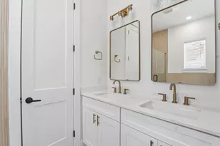 8918 Sunshine Laverne Ln, Houston, TX 77080 - Photo 20