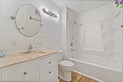 401 Lee Avenue, Anahuac, TX 77514 - Photo 14