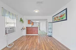 401 Lee Ave, Anahuac, TX 77514 - Photo 12