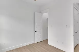 1311 E 33rd St, Houston, TX 77022 - Photo 18