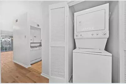 10811 Richmond Avenue #72, Houston, TX 77042 - Photo 6