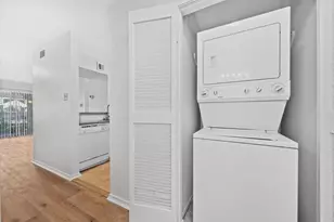 10811 Richmond Ave, Houston, TX 77042 - Photo 6