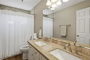 13526 Robin Hill Ct, Houston, TX 77059 - Photo 24