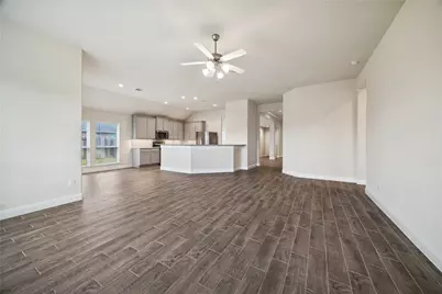 11914 Champions Forest Drive, Mont Belvieu, TX 77535 - Photo 8