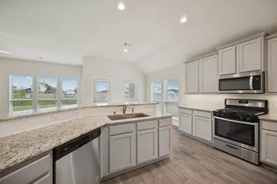 11914 Champions Forest Drive, Mont Belvieu, TX 77535 - Photo 4