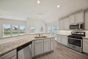 11914 Champion's Frst Dr, Mont Belvieu, TX 77535 - Photo 4