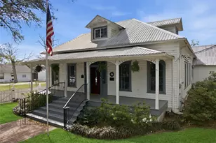 705 College St, Montgomery, TX 77356 - Photo 1