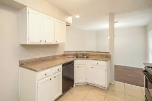 2710 Village Ct, Katy, TX 77493 - Photo 6