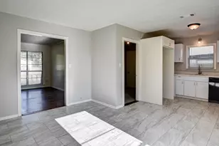 131 Lakewood Dr, Clute, TX 77531 - Photo 6