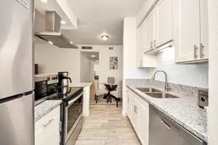 7950 N Stadium Dr, Houston, TX 77030 - Photo 16