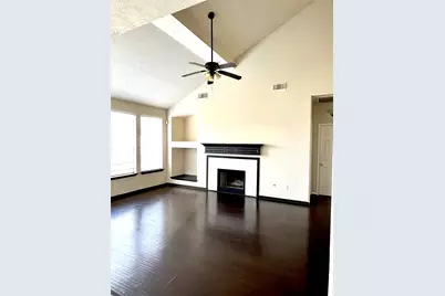 4911 Knights Branch Drive, Sugar Land, TX 77479 - Photo 4