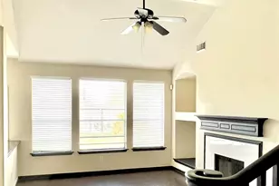 4911 Knights Branch Dr, Sugar Land, TX 77479 - Photo 10
