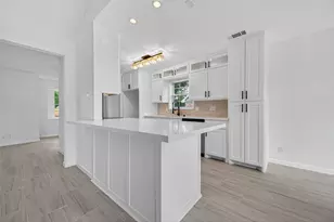 9211 Blankenship Dr, Houston, TX 77080 - Photo 14