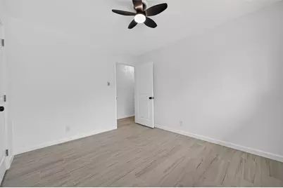 9211 Blankenship Drive, Houston, TX 77080 - Photo 22