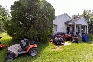 2421 12th Ave N, Texas City, TX 77590 - Photo 1