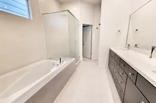 1324 Delano St, Houston, TX 77003 - Photo 8