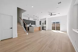 957 Highland Lgt Ln, Houston, TX 77091 - Photo 2