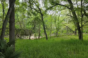 15 Caney Ct, Huntsville, TX 77320 - Photo 2