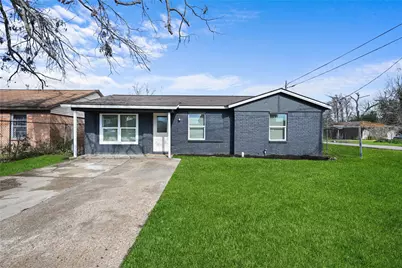 3819 King Street, Houston, TX 77026 - Photo 1