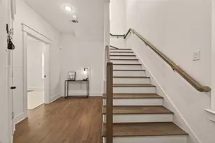 1243 W 23rd St, Houston, TX 77008 - Photo 2