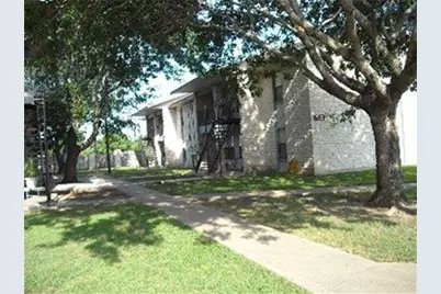 200 Riverview Drive, Lampasas, TX 76550 - Photo 2