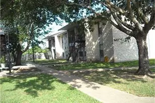 200 Riverview Dr, Lampasas, TX 76550 - Photo 2