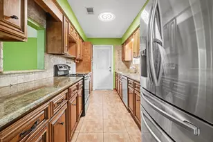 519 Orleans St, League City, TX 77573 - Photo 6
