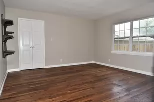 1030 Perkins Dr, Bacliff, TX 77518 - Photo 16