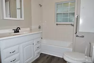 1030 Perkins Dr, Bacliff, TX 77518 - Photo 14